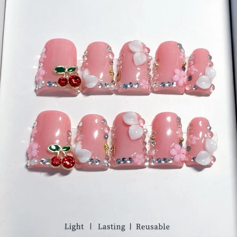 Dekorativer Floral Press-On Nagelset