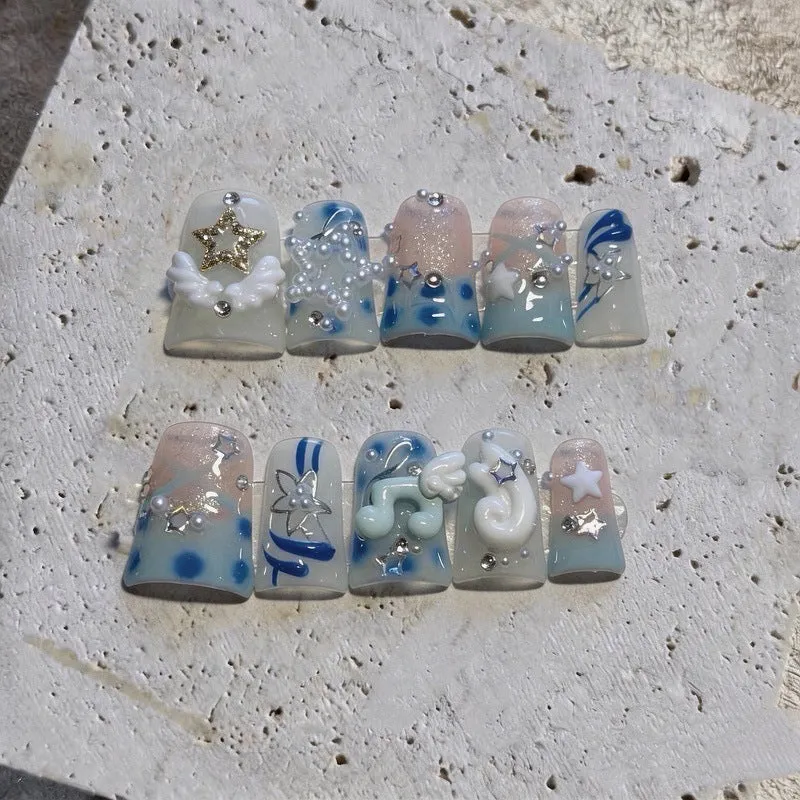 Dekoratives thematisches Press-On Nail Art Set
