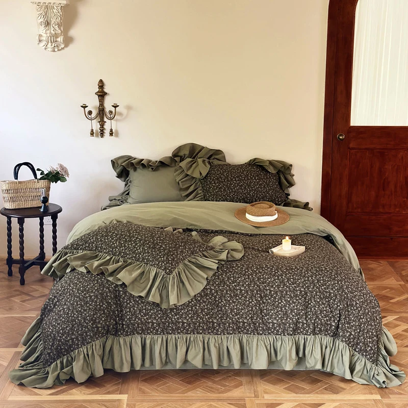 Boho-Chic Bettwäschegarnitur mit Rüschen, Wendefunktion und feinem Vintage-Blumenprint