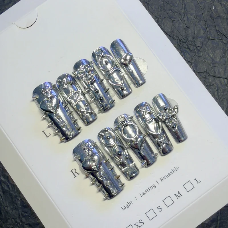 Dekorative Nieten Press-On Nagelset