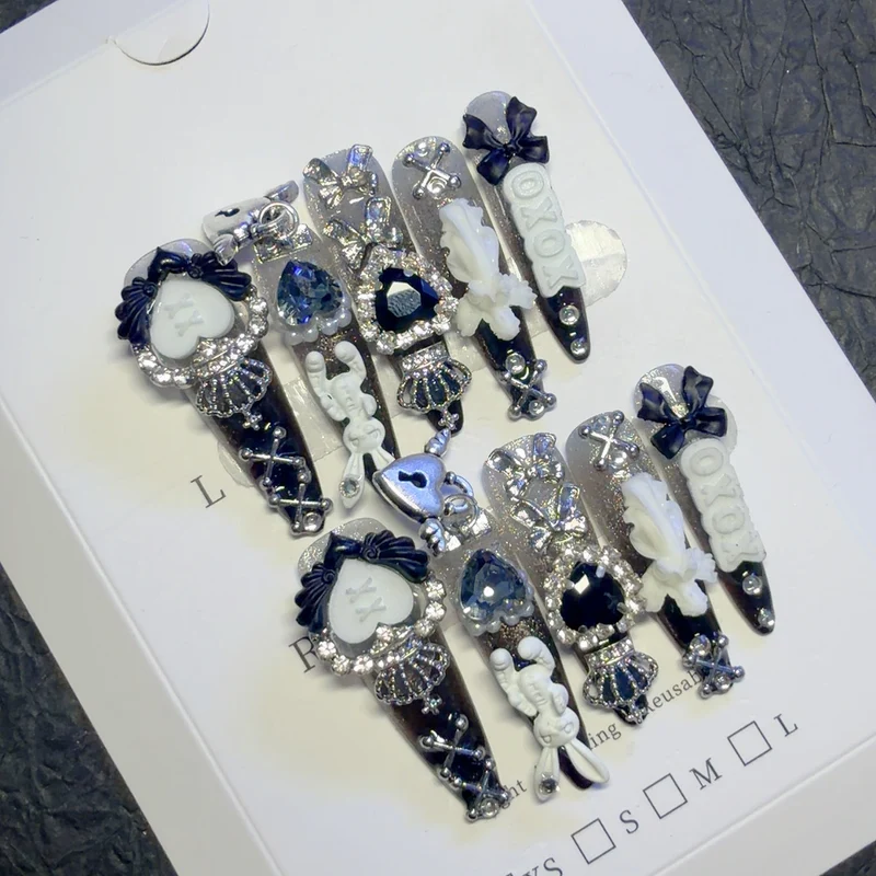 Dekorative 3D Nagelkunst Clips