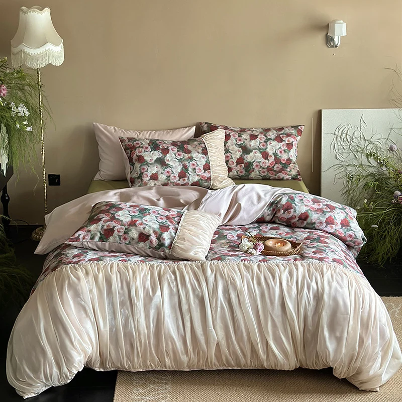 Luxuriöses Satin-Bettwäsche-Set mit Rosenmuster und gerafftem Bettrock