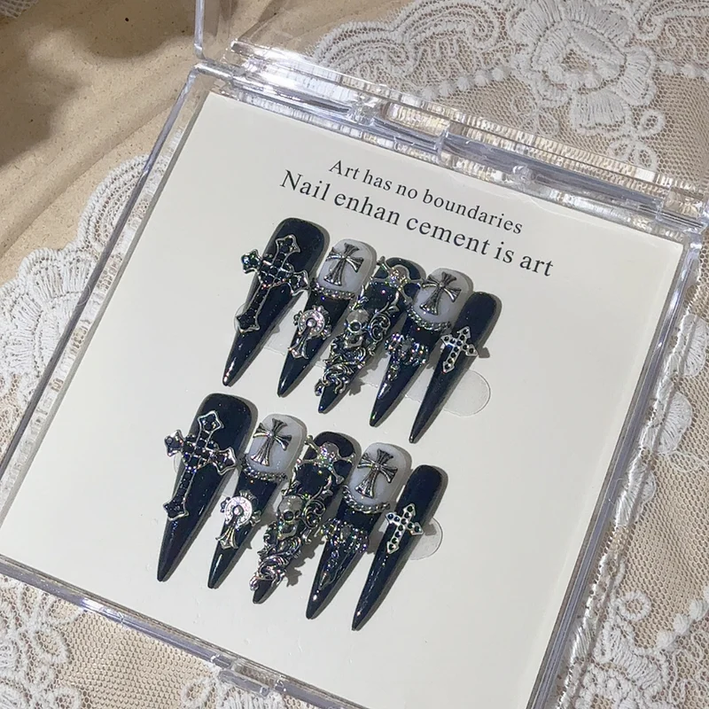 Gothic-Themen Press-On Nail Art Set