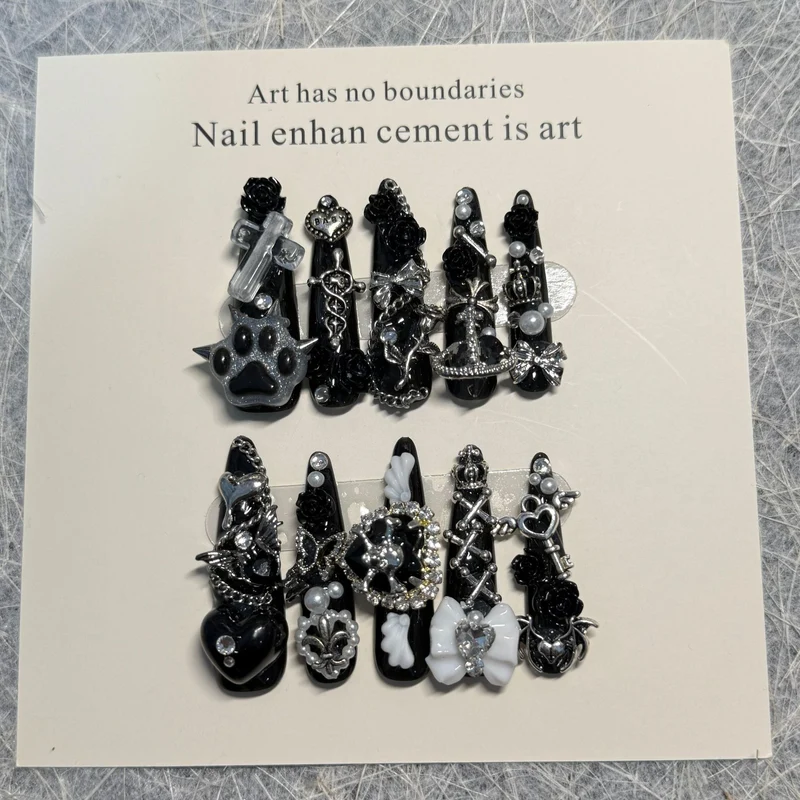 Künstlerische Nagelverlängerungen