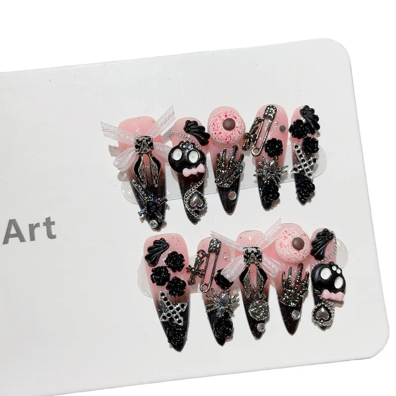 Gothic-Themen dekoratives Press-On-Nagelkunstset