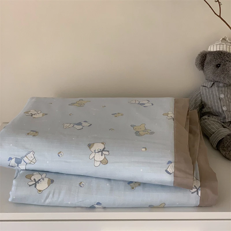 Weiche Mull-Babydecke mit Teddy-Design und doppellagiger Gaze
