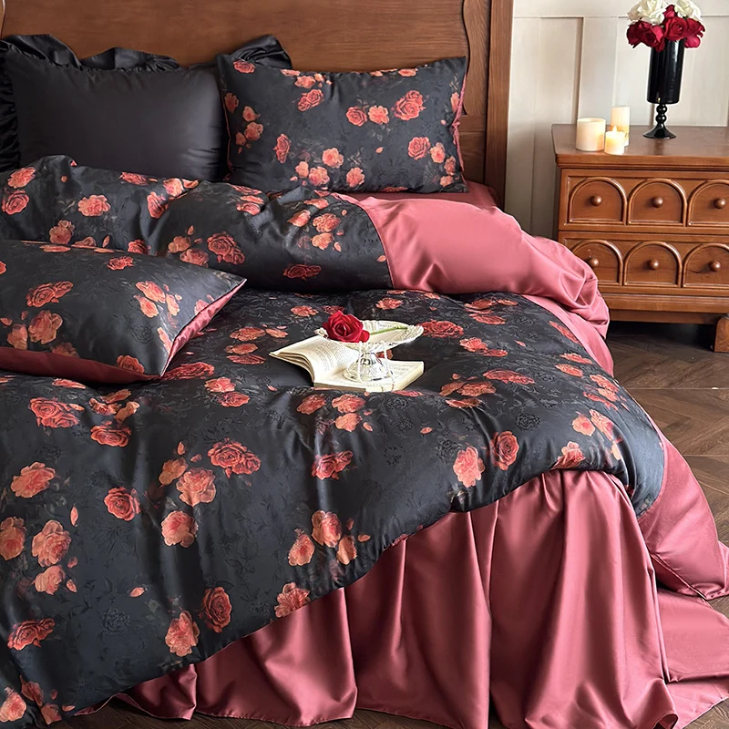 Luxuriöse Satin-Bettwäsche-Garnitur mit Rosenmuster und wendbarem Bezug