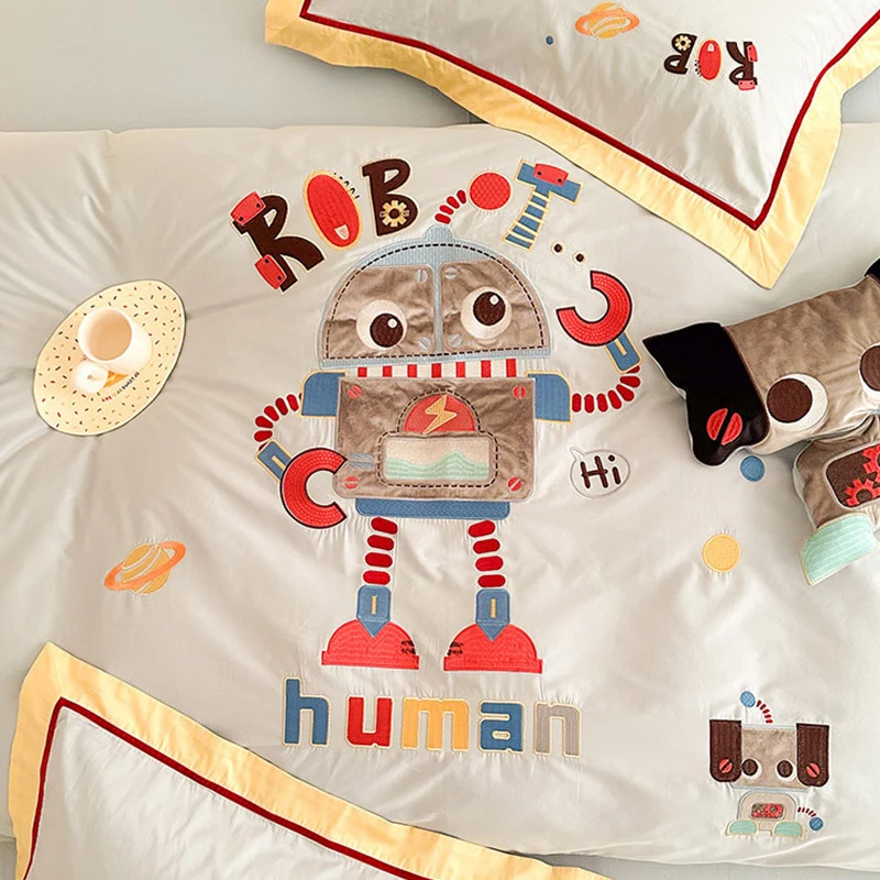 Kinderbettwäsche-Garnitur mit verspieltem Roboter- und Tiermotiv