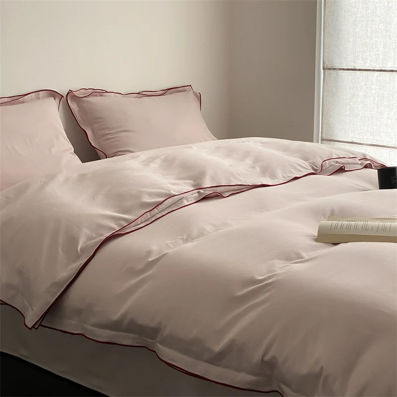 Luxuriöses Bettwäsche-Set aus Satin-Mikrofaser mit feiner Paspelierung