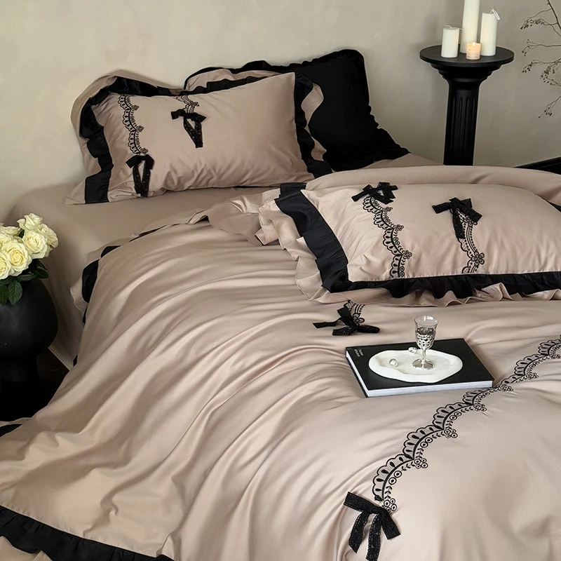 Luxuriöses Satin-Bettwäsche-Set mit Rüschen, Spitzenstickerei und Zierschleifen