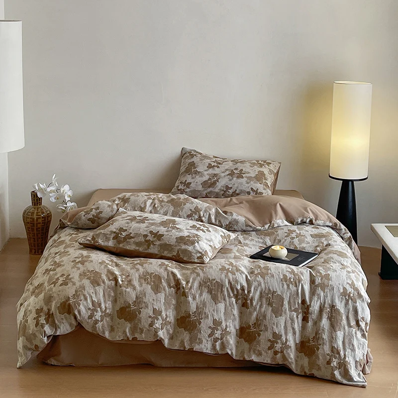 Luxuriöses Baumwoll-Bettwäsche-Set mit abstraktem Floralem Druck und Wendefunktion