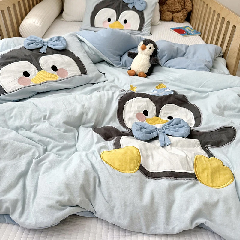 Kinder-Gitterbett-Bettwäsche-Set mit appliziertem Löwenmotiv und atmungsaktivem Baumwoll-Musselin