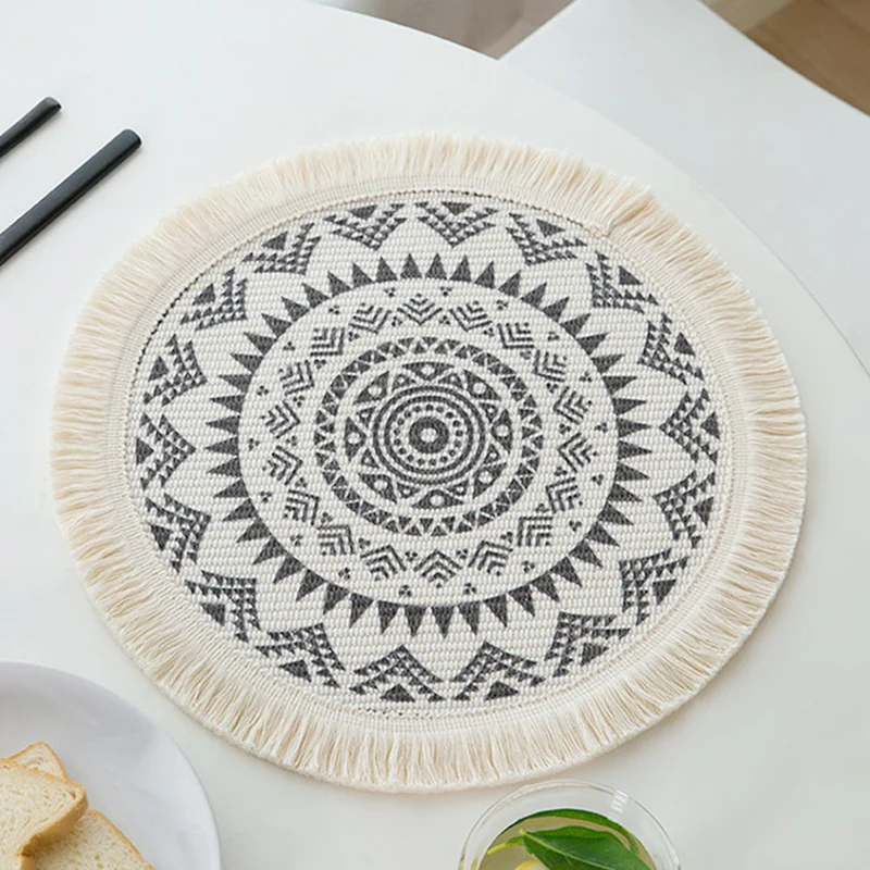 Rundes gewebtes Tisch-Platzset mit Fransenrand und Mandala-Jacquard