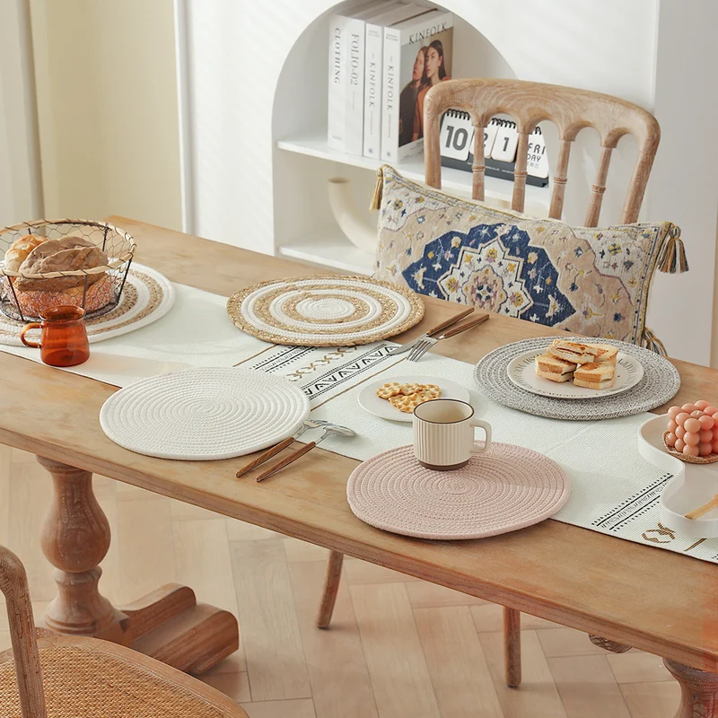 Runde geflochtene Tischsets aus Baumwoll- und Juteseil mit Spiralmuster