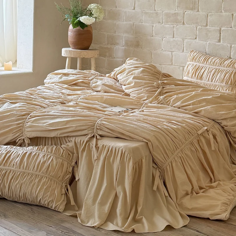 Luxuriöses gerafftes Bettwäsche-Set mit Volant, Rüschen und Bindebändern