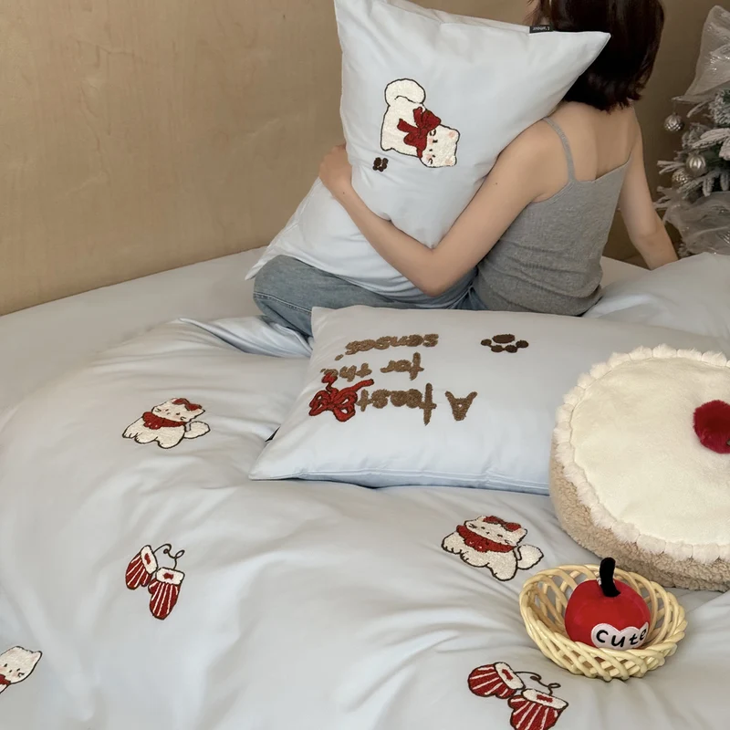Baumwollsatin-Bettbezug-Set mit Chenille-Katzenapplikationen und feiner Satinqualität