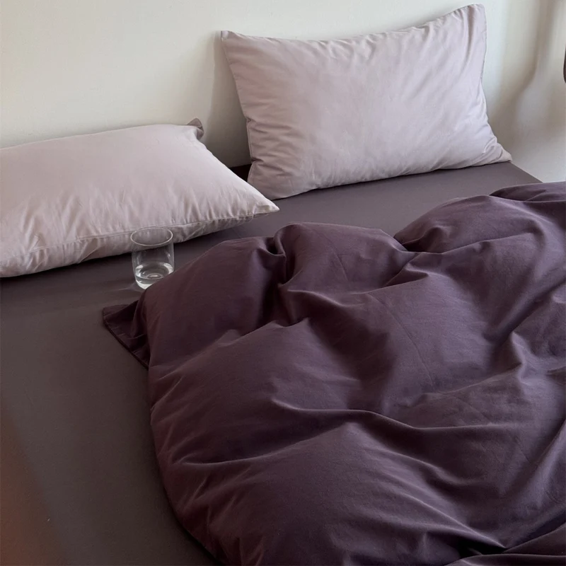Hochwertige Baumwoll-Bettwäsche Garnitur mit Spannbettlaken und Reißverschluss-Bettbezug