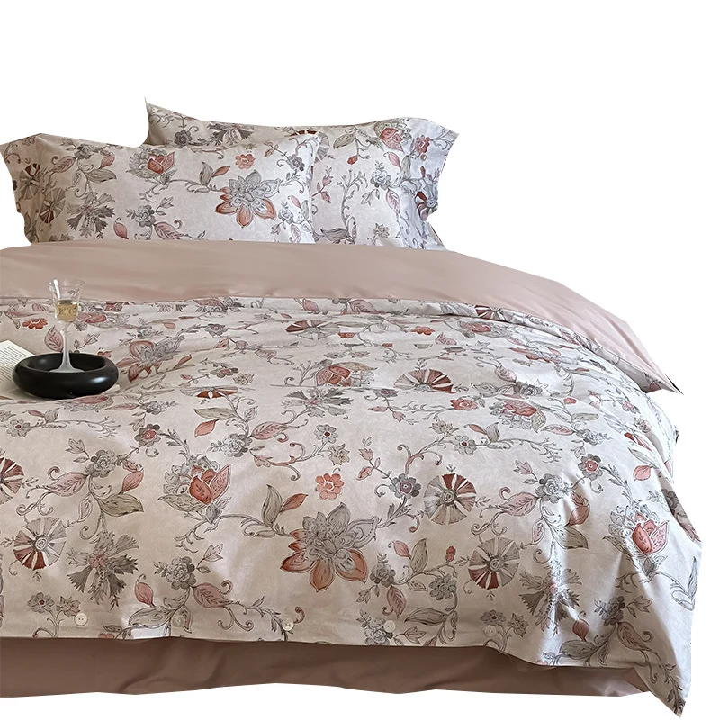 Luxuriöses Satin-Bettwäscheset mit zarten Rosenmotiven und Knopfleiste