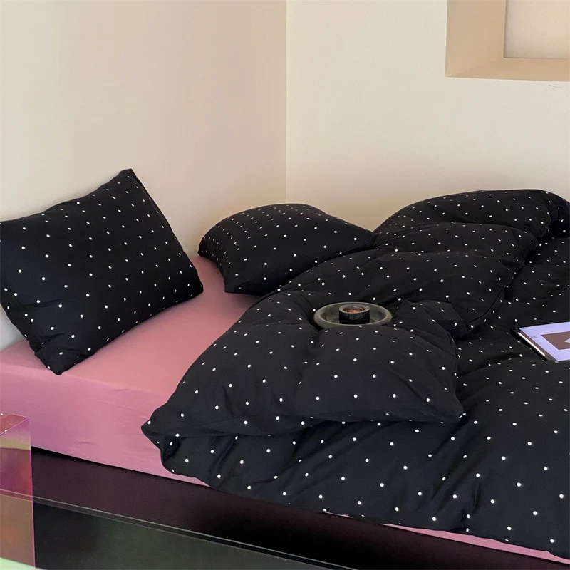 Flauschiges Baumwoll-Bettwäsche-Set mit nostalgischem Schaukelpferd-Muster