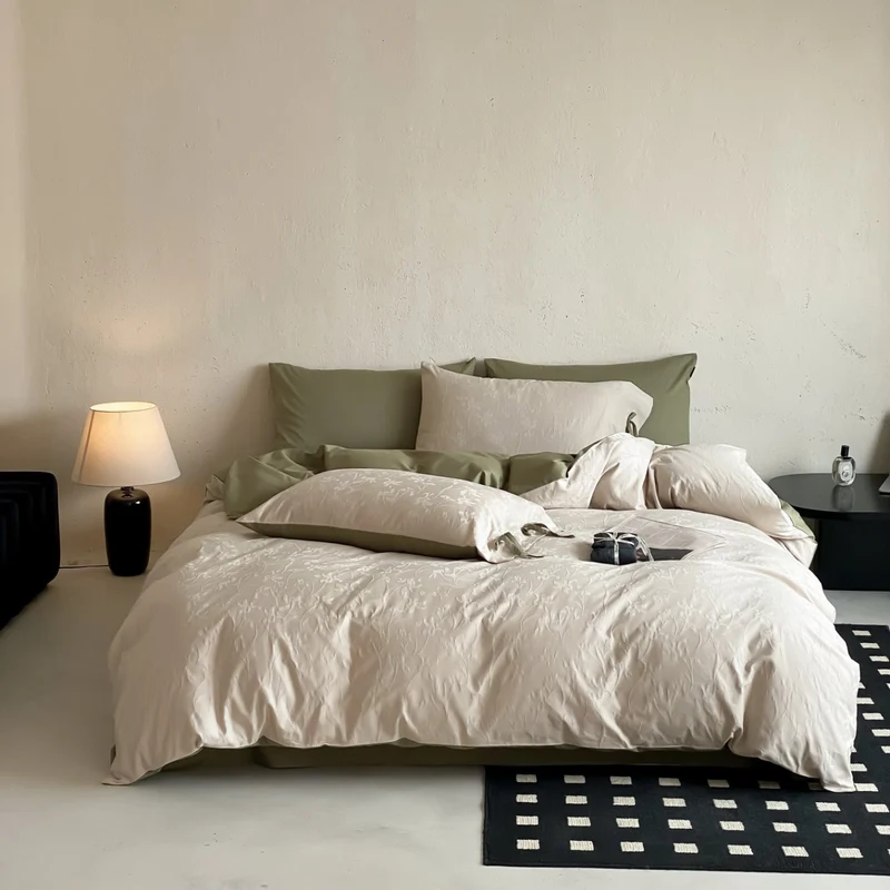 Elegantes Baumwollsatin-Bettwäscheset mit Wendefunktion und Bindebändern
