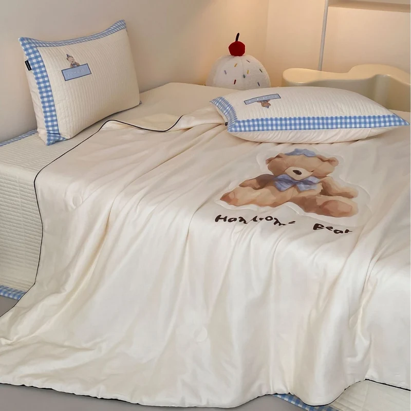 Kinderbettwäsche-Set mit gesticktem Teddybär und Vichy-Karo-Einfassung