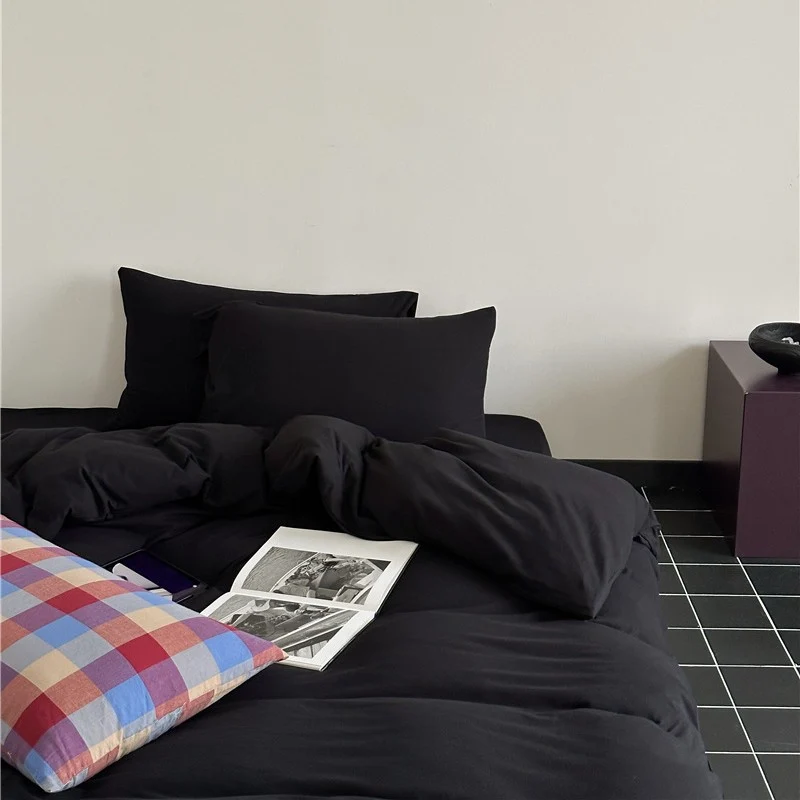 Minimalistisches Makosatin-Bettwäscheset mit extra-weicher Oberfläche und pflegeleichter Webung