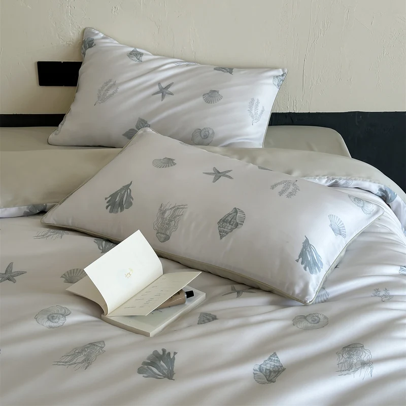 Luxuriöses Satin-Bettwäsche-Set mit floralem Aquarellprint, Volantkanten und Wendefunktion