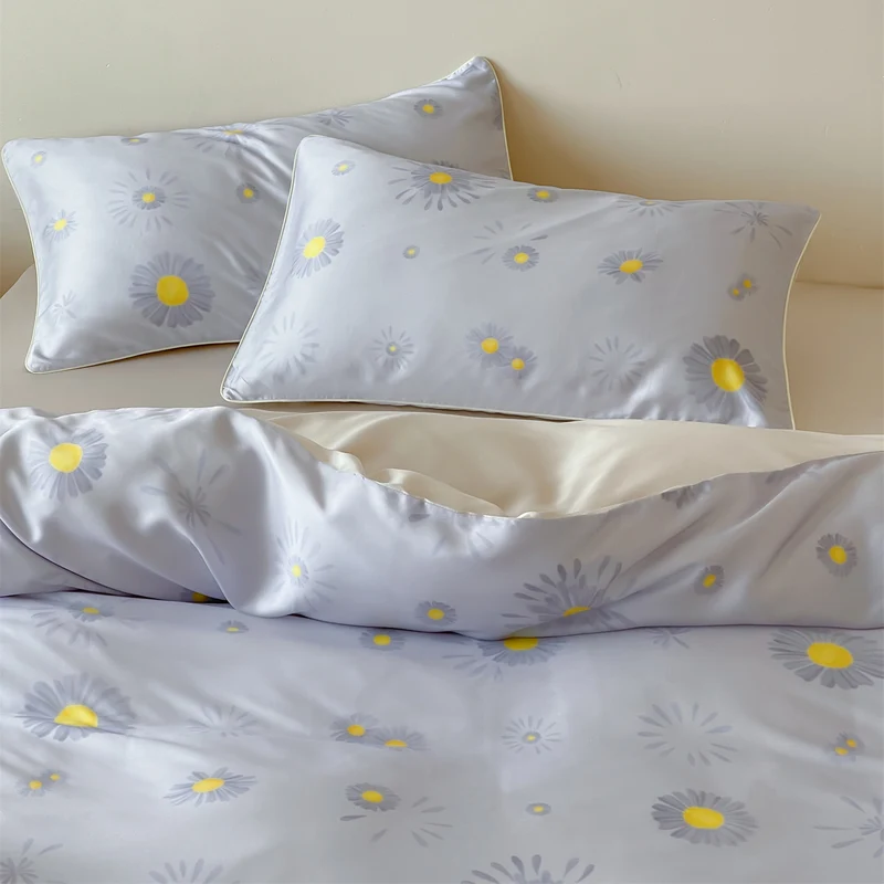 Luxuriöses Satin-Bettwäsche-Set mit floralem Aquarellprint, Volantkanten und Wendefunktion
