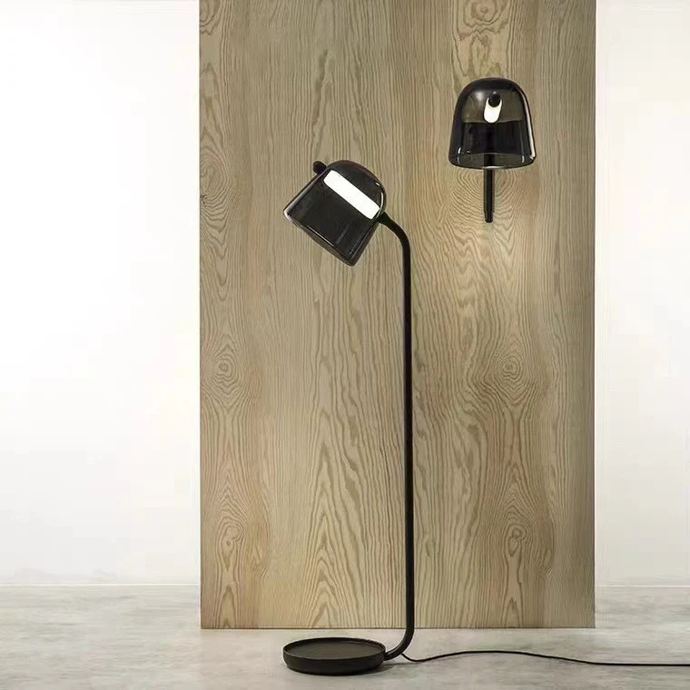 Moderne Wandleuchte mit einstellbarer Lichtdirection