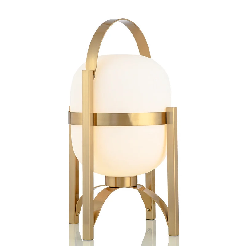 Moderne Tischlampe mit elegantem Design