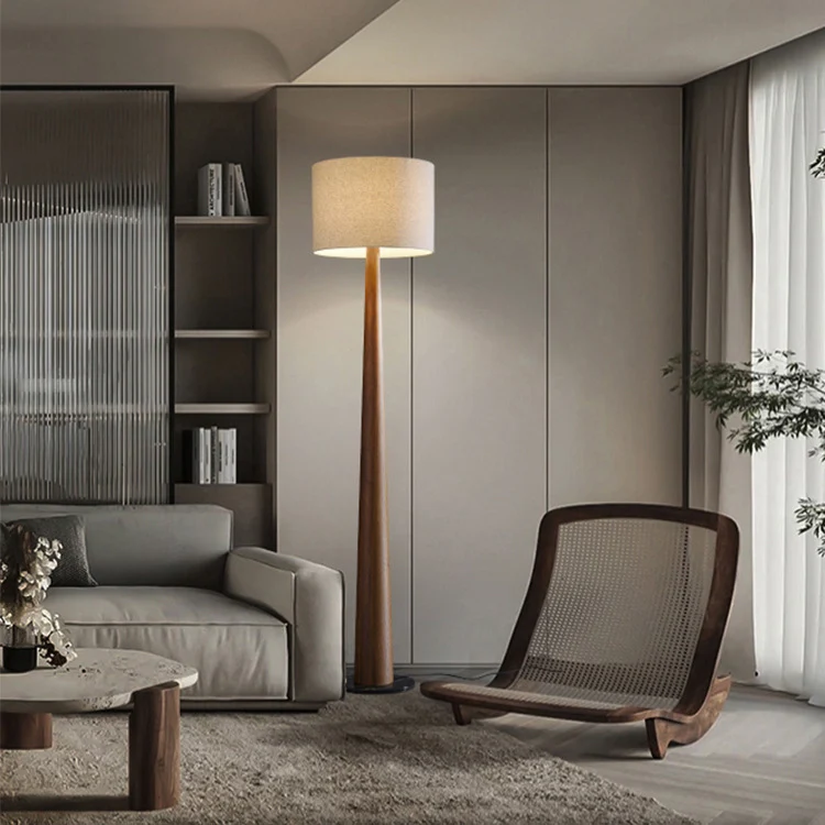 Moderne stilvolle Stehlampe