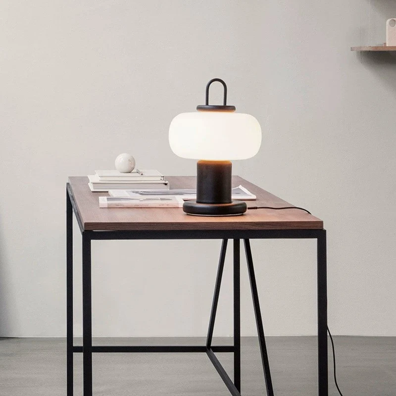 Moderne Soft-Touch Tischlampe