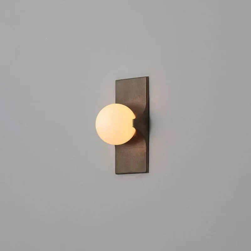 Moderne skulpturale Wandleuchte