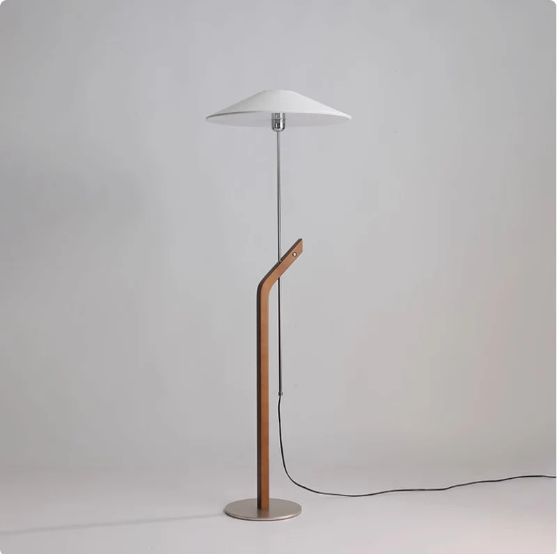 Moderne Skulpturale Stehlampe