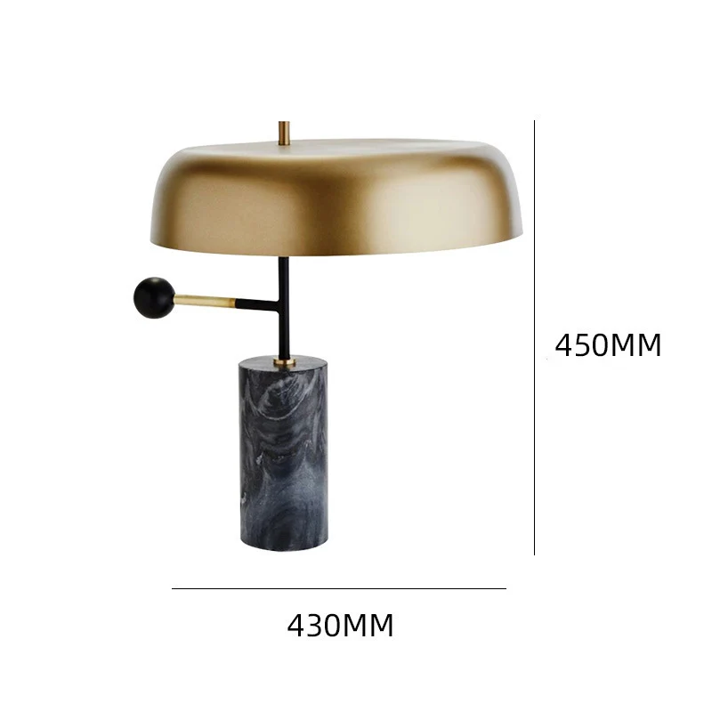 Stylische Tischlampe mit Marmorbasis und goldenen Akzent