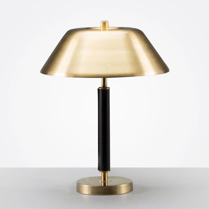 Moderne Minimalistische Tischlampe mit verstellbarem Schirm