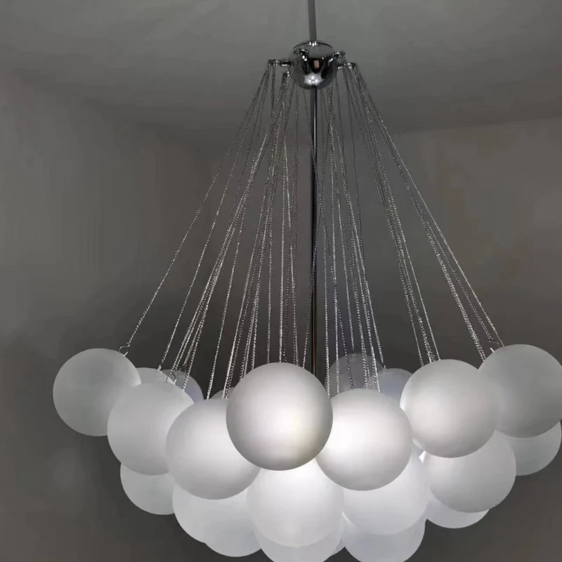 Moderne Mehrlampen-Pendelleuchte