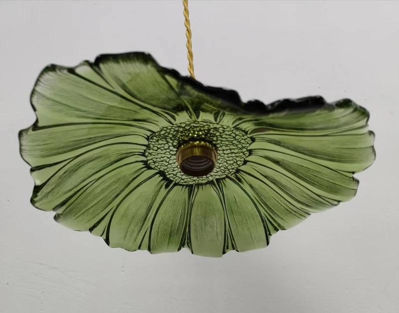 Elegante muschelförmige Pendelleuchte