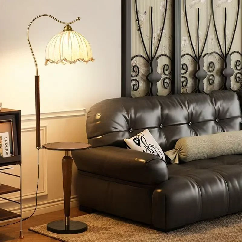 Styling geschwungene Stehlampe