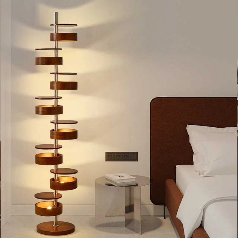 Spiral Stehlampe mit mehreren Lichtscheiben