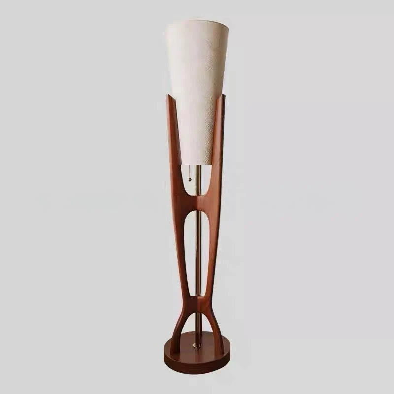 Skulpturale Holz Stehlampe