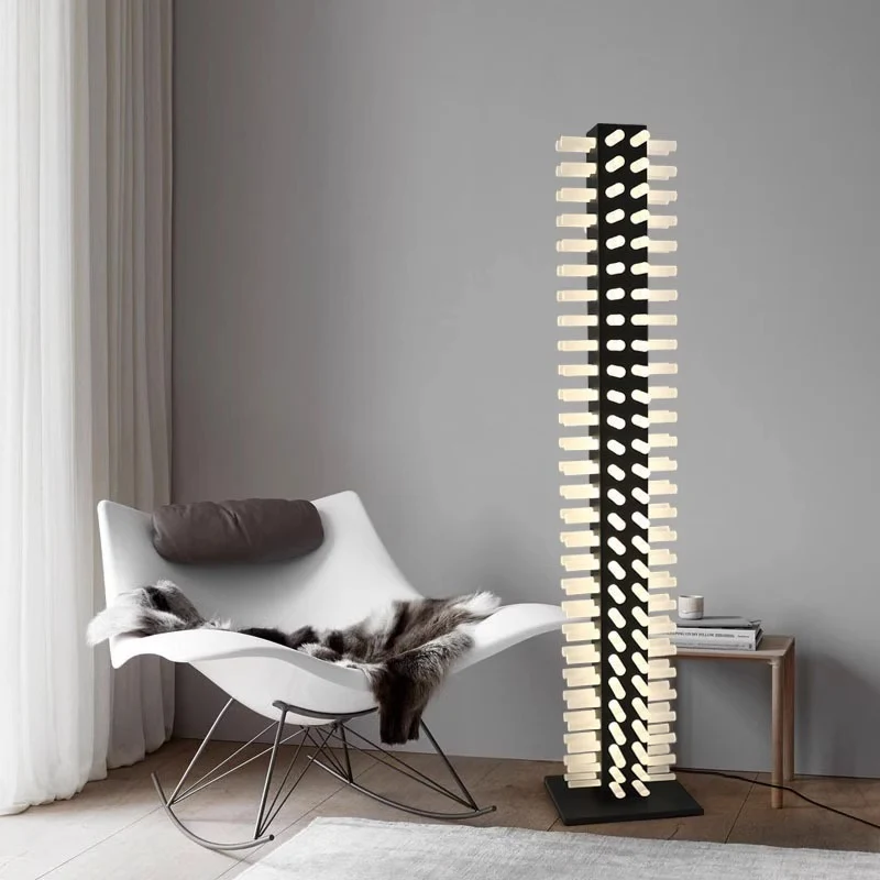 Skulpturale LED Stehlampe