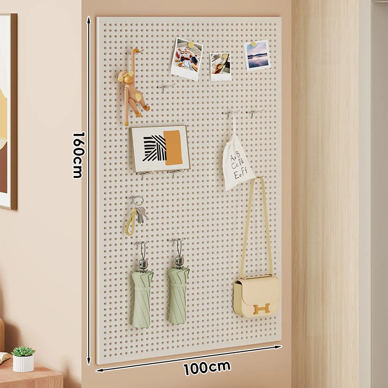 Wandmontiertes Lochplatten-Organisationspaneel mit modularen Haken