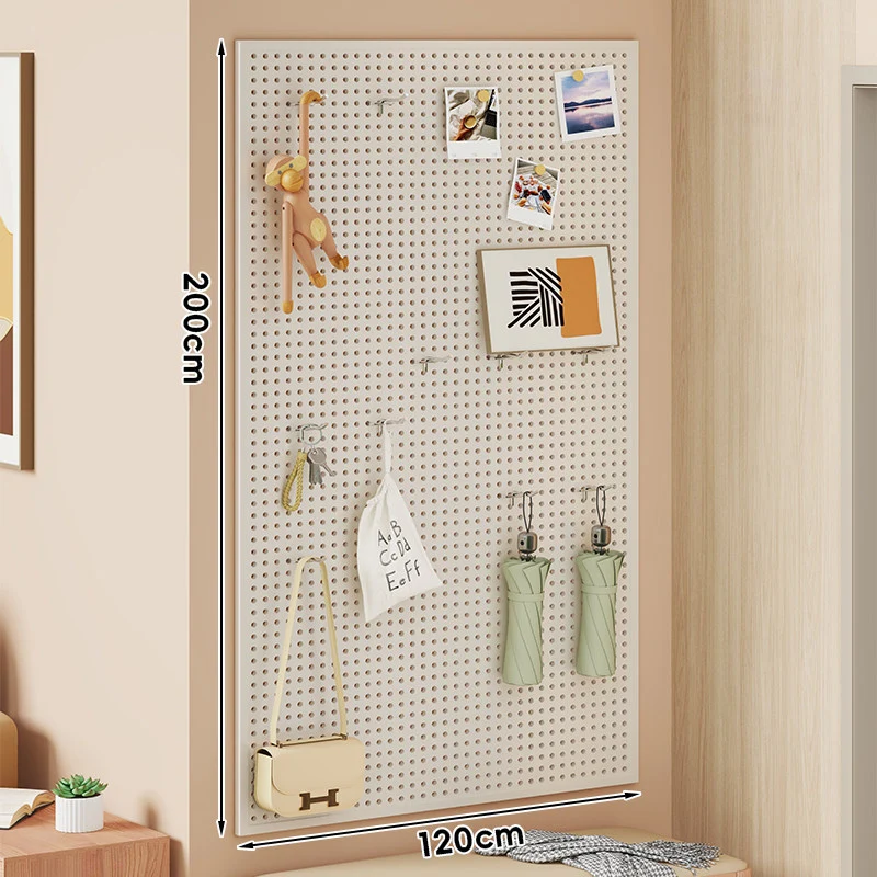 Wandmontiertes Lochplatten-Organisationspaneel mit modularen Haken