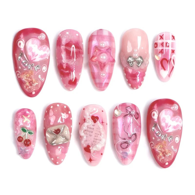 Romantisches Herz-verziertes Press-On Nagelkunst-Set