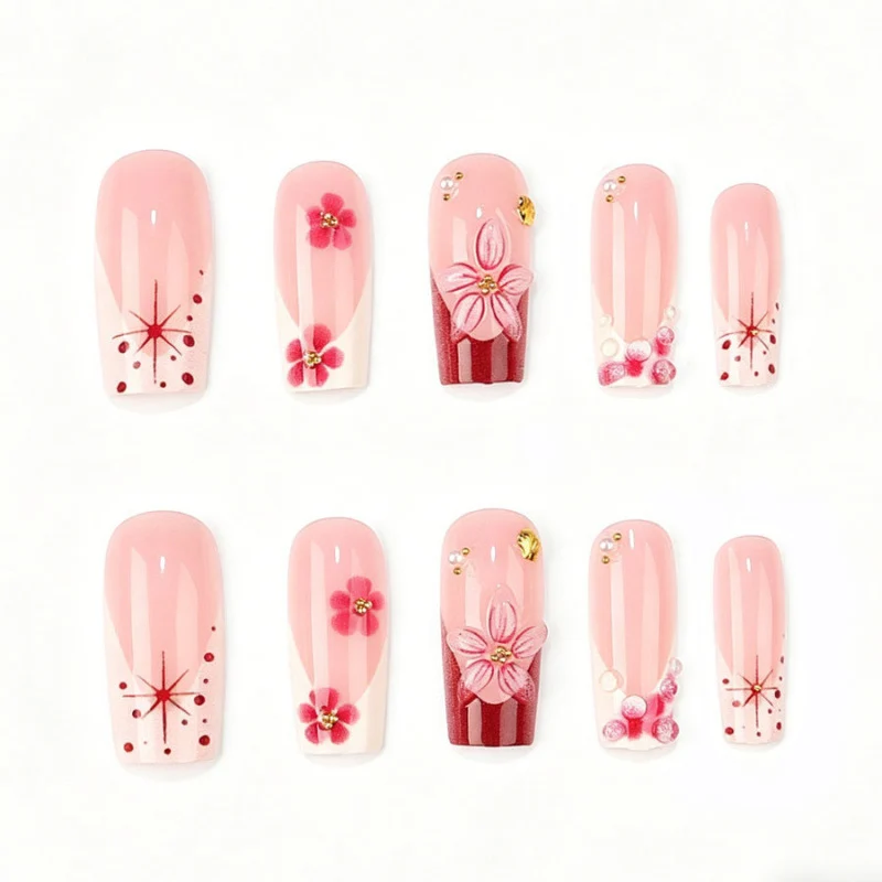 Blumenverzierte Press-On Nagelset