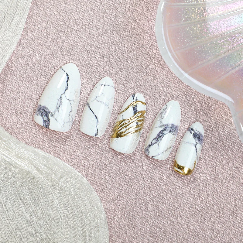 Marmorierte Press-On Nägel
