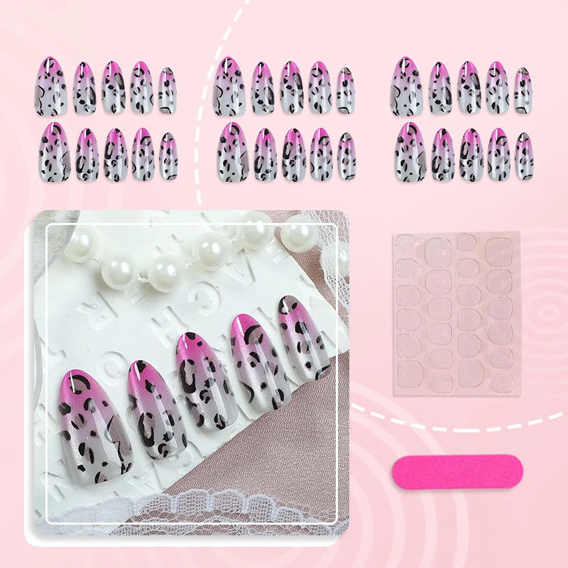 Stylische Leopardenmuster Press-On Nagelkunst