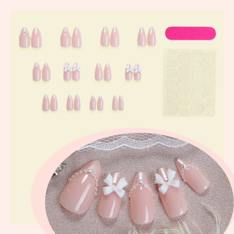 Elegantes Dekoratives Press-On Nagelset
