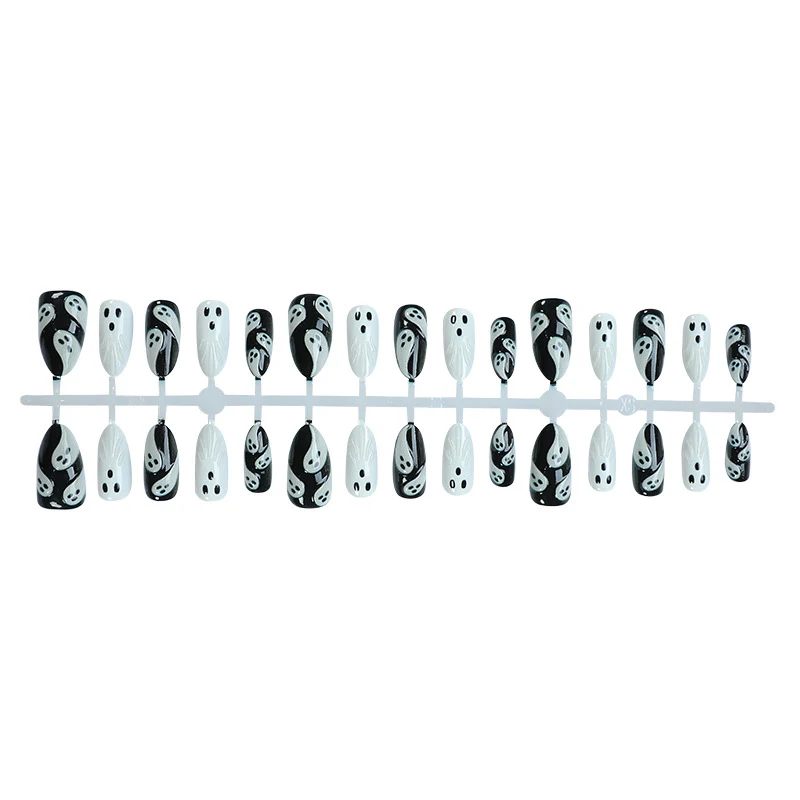Spooky Ghost-Themen Press-On Nagelkunst